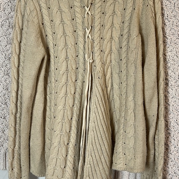 Women's Cable Knit Sweater - Cream - Picture 2 of 2